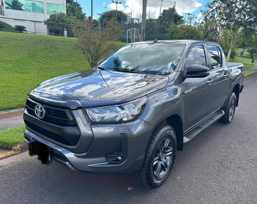 TOYOTA HILUX 2.8 D-4D TURBO DIESEL CD SR 4X4 AUTOMÁTICO